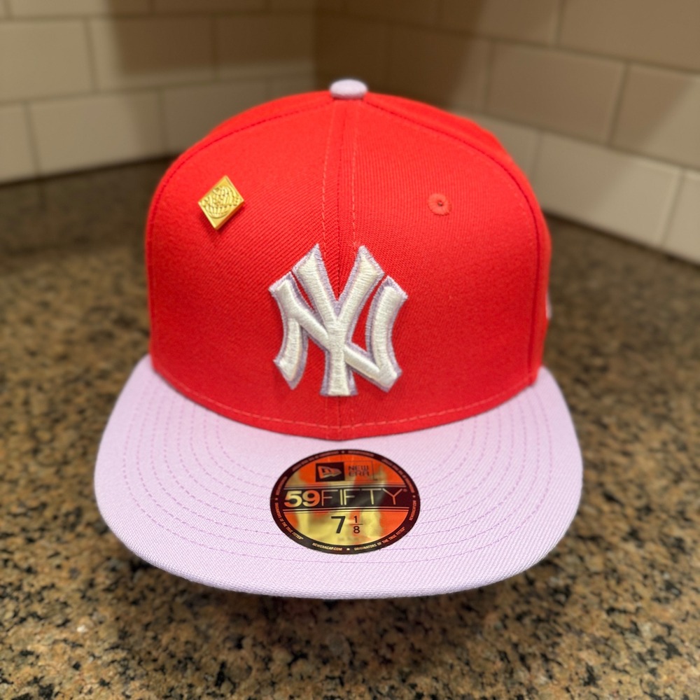 New York Yankees New Era 59FIFTY‎ Hat Cap 7 1/8 Red Pink New